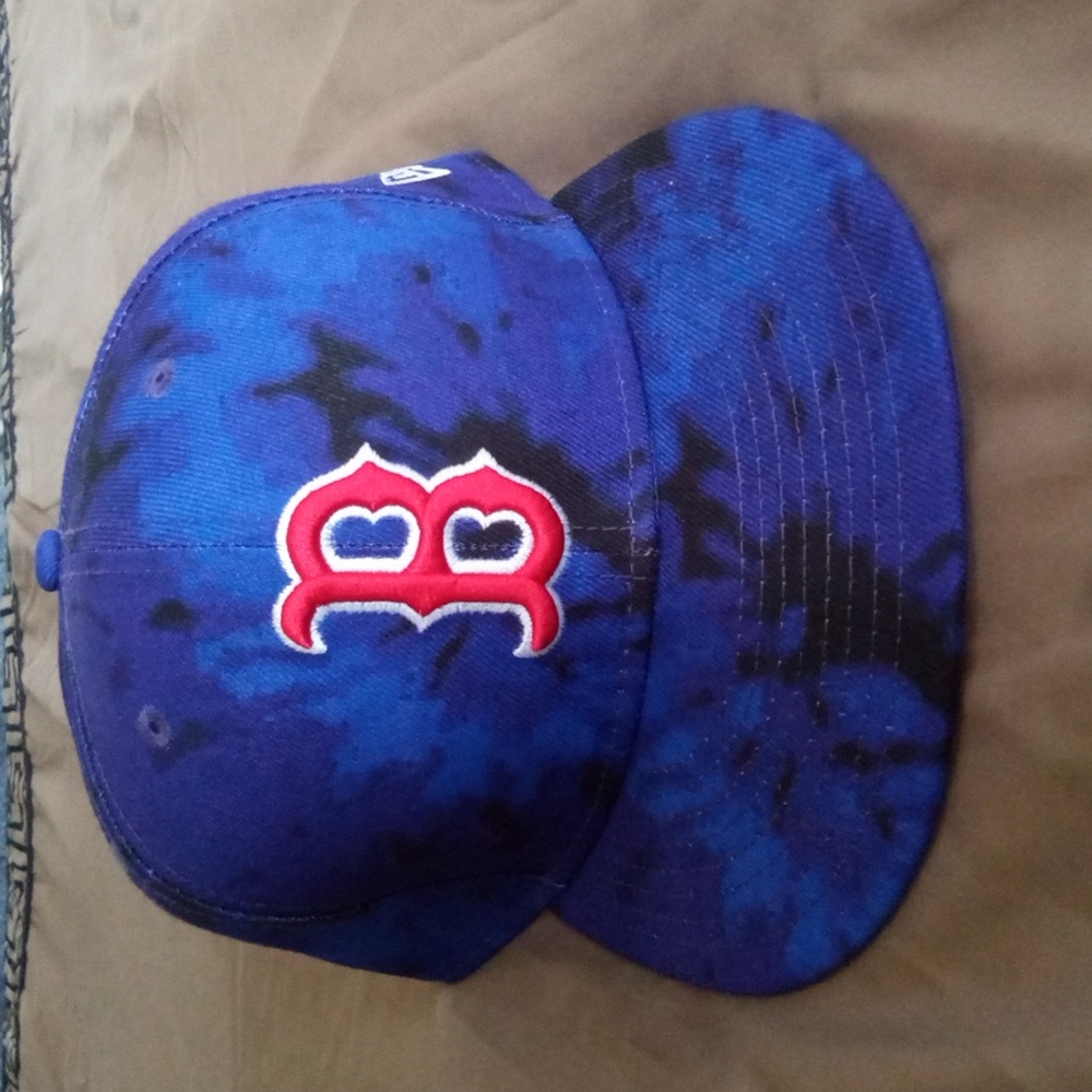 New Era, 8  MLB Boston Red Sox, Tie-Dye, Pink Under Brim. 59FIFTY Fitted 8/63.5